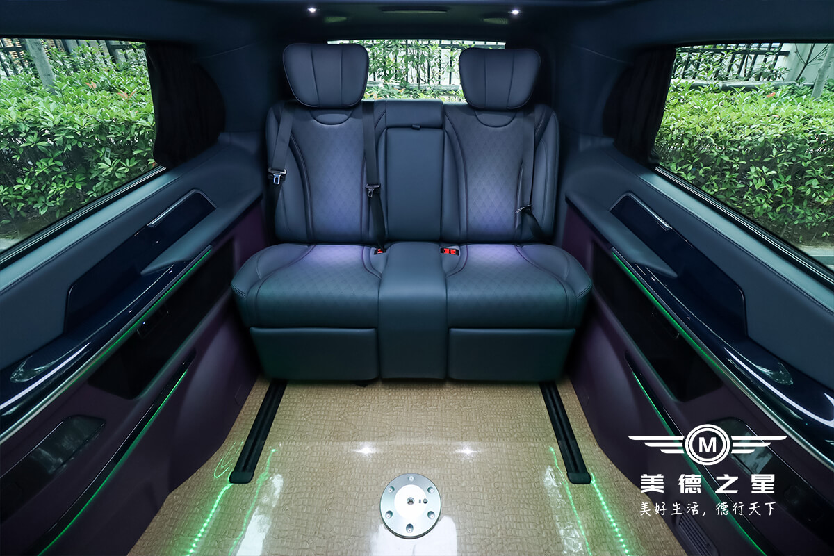 欧行威霆豪华商务车(宝蓝+樱桃紫内饰)