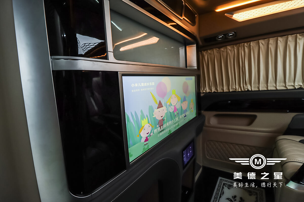 威霆全隔断豪华商务车(米灰+深蓝内饰)