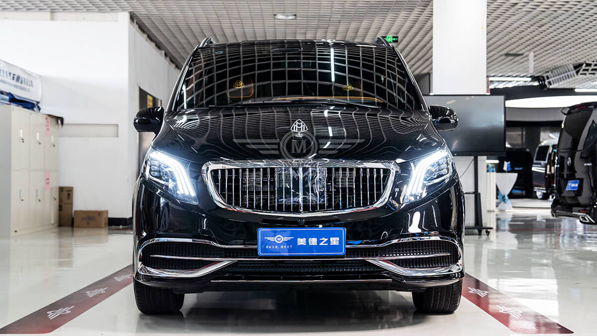 威霆豪华商务车(棕内)