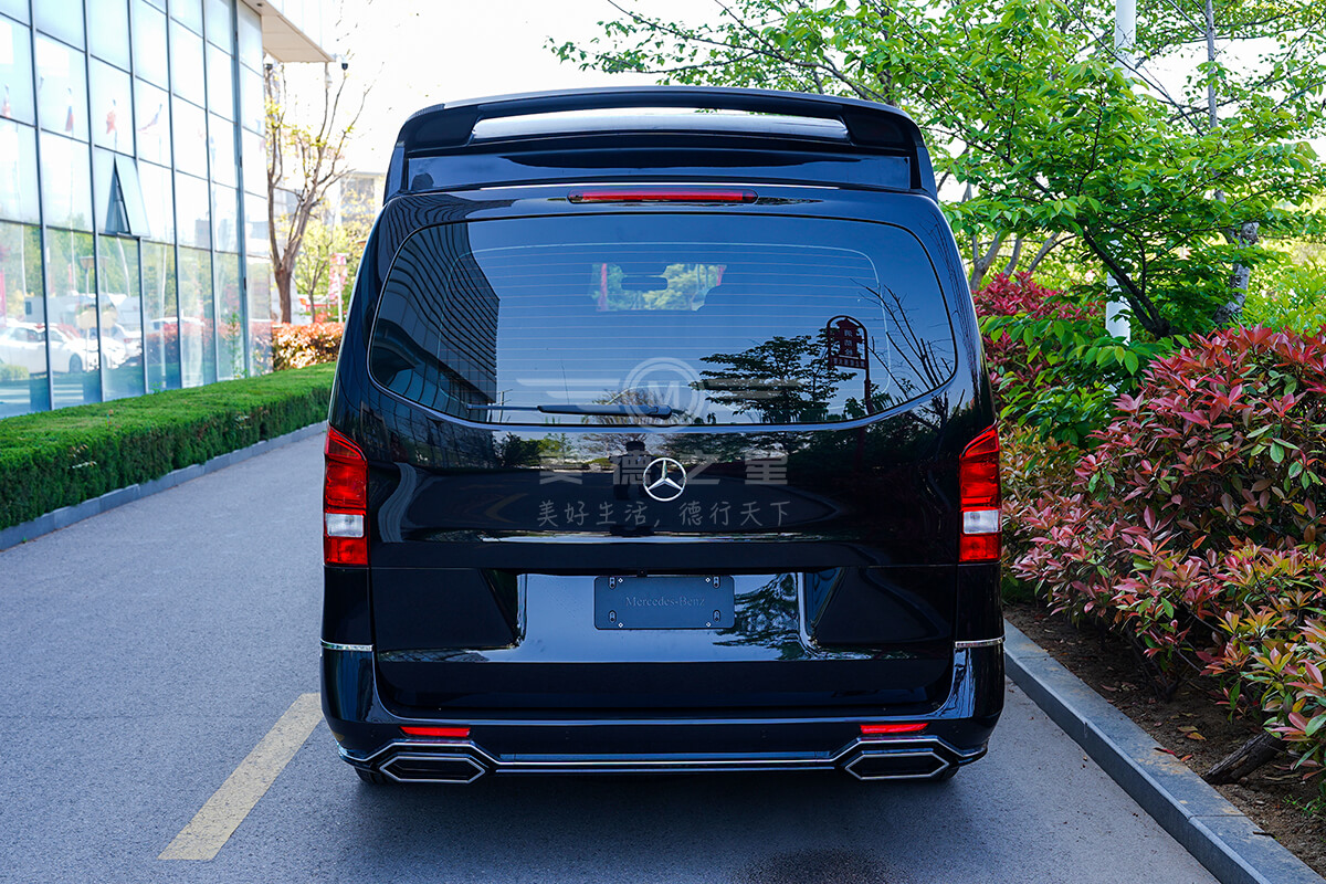 高顶威霆豪华商务车(棕内)