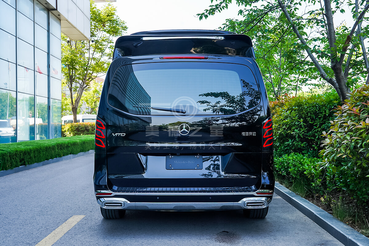 高顶威霆豪华商务车