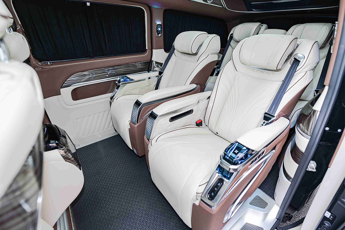 维努斯V300L威赫（凡戴克棕+米灰色）